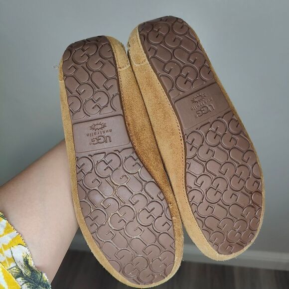 Ugg Dakota Chestnut Suede Sheepskin Slippers Moccasins - Picture 11 of 12